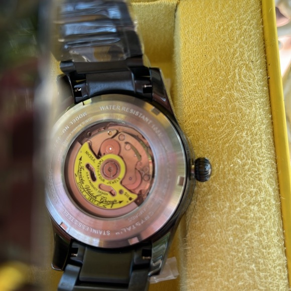 πβοΈπβοΈπβοΈNIB INVICTA CERAMIC WATCH WTH DIAMONDS ON THE HANDS. - Picture 3 of 3